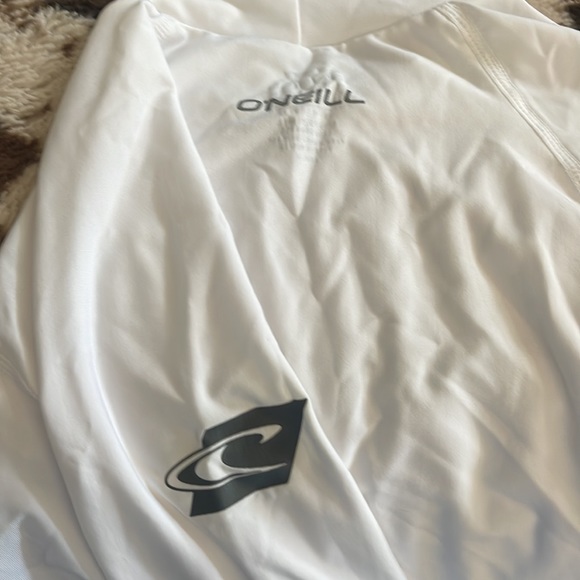 Oneill Rashguard. Brand new - Picture 3 of 3